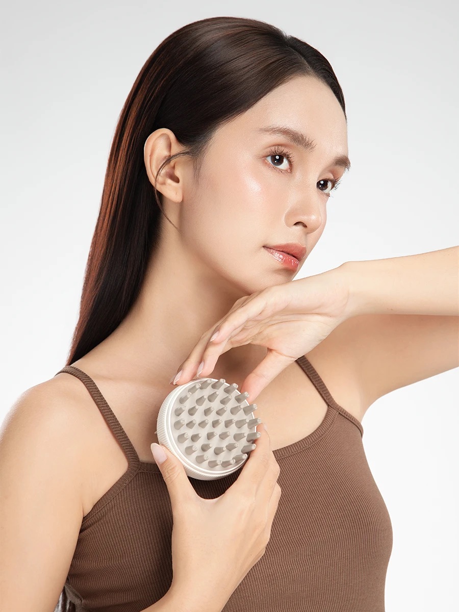 Dual-Sided Scalp Brush